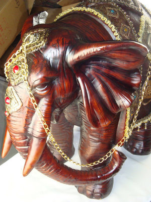 招財(cái)進(jìn)寶，家居添彩——探訪天津市河西區(qū)歐飾美家工藝品經(jīng)銷(xiāo)中心的特大號(hào)樹(shù)脂象擺件